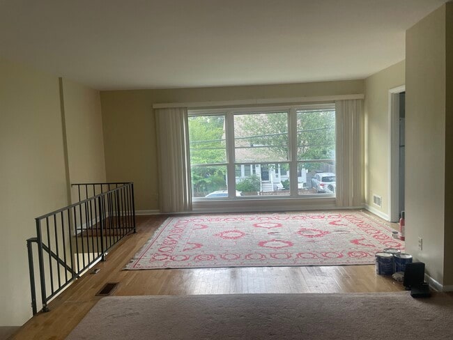 Living room - 922 19th St S Unit Apartment 2