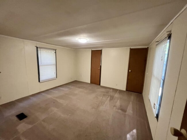 Photo - Coming Soon! Moble Home 5 minutes to Beach and UNCW, College Rd shopping, Central Wilmington, Wri...