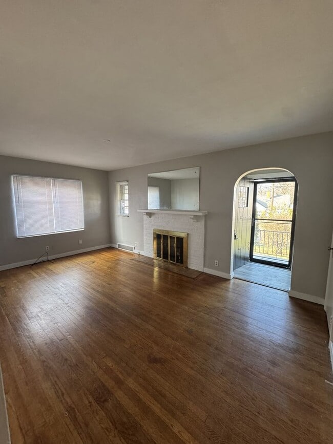 Photo - Welcome to this charming 2-bedroom, 1-bathroom home located in Dayton, OH*