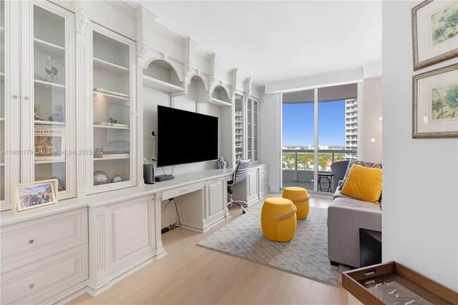 Photo - 21050 Point Pl Unit 1806