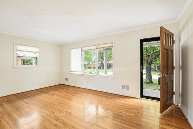 Photo - 7610 Norwich Blvd