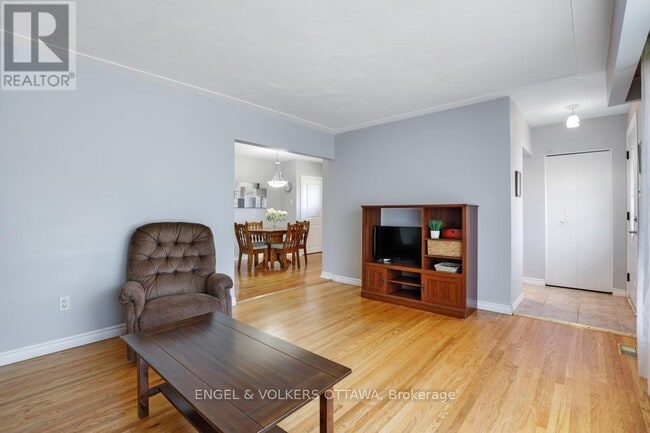 Photo - 814 Pleasant Park Rd