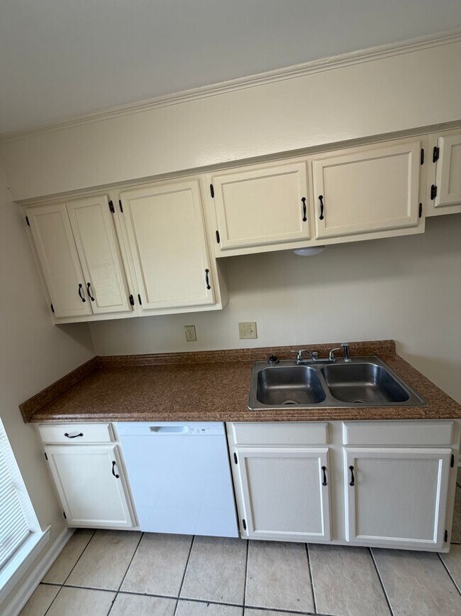 Photo - 8154-8156 Jefferson Park Unit 8154