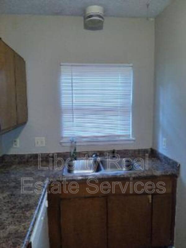 Photo - 1065 Kelly Dr