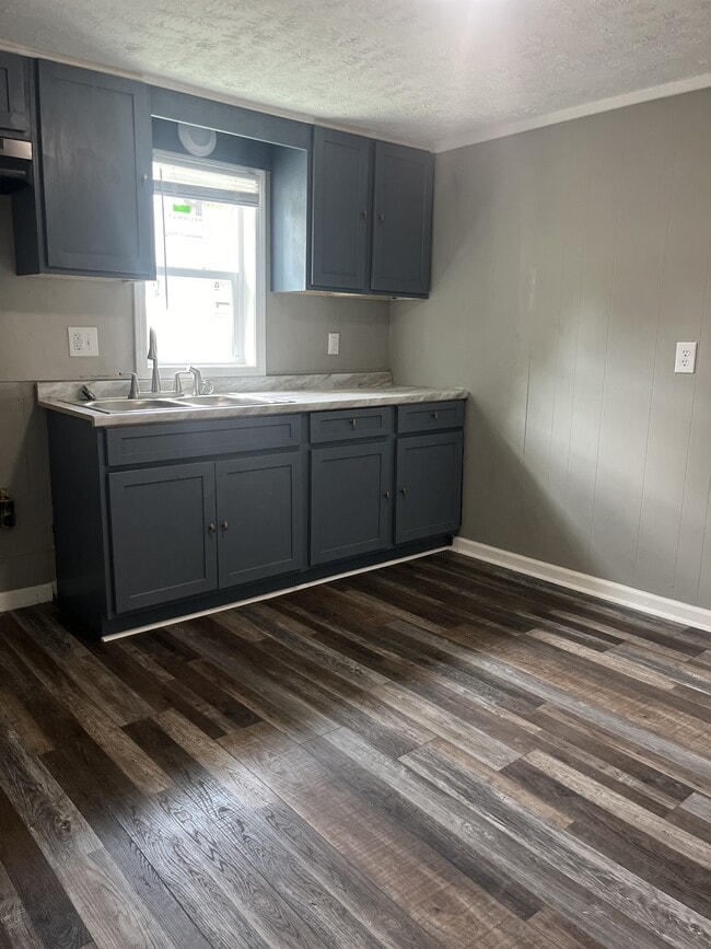 Photo - 308 Sterling St