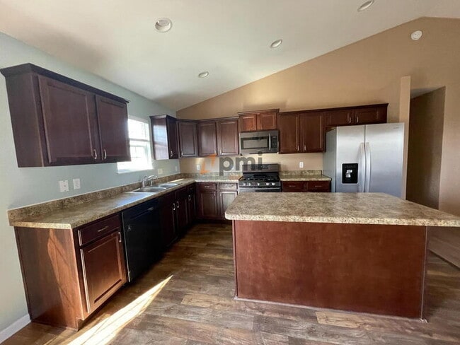 Photo - 10880 Mississippi St