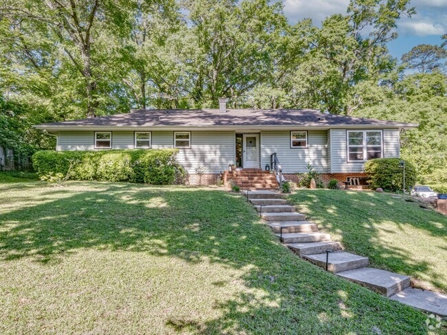 Building Photo - 3212 Springdale Dr Rental