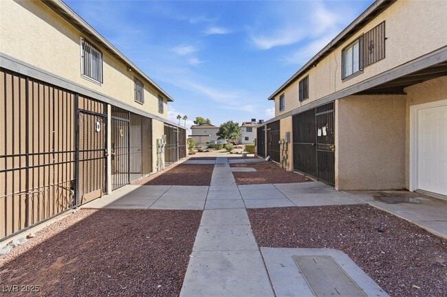 Photo - 3517 Rio Robles Dr Unit D
