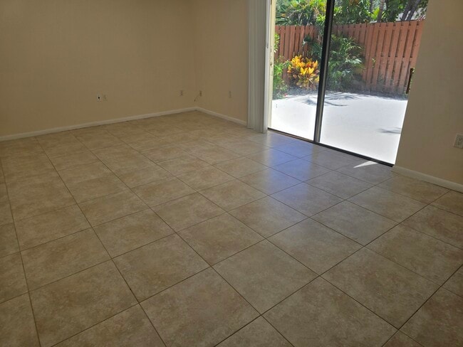 Photo - 2952 SW 22nd Cir