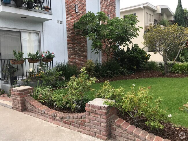 Building Photo - 3741 Westwodl blvd Rental
