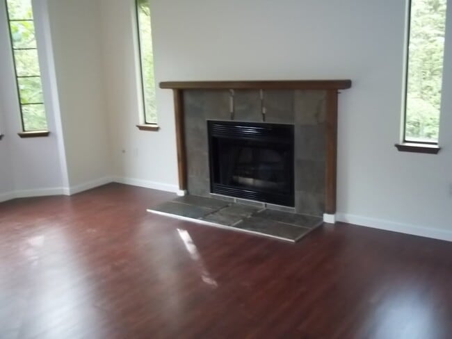 Photo - Bellevue Home with Some Nice Upgrades and Two Car Garage!