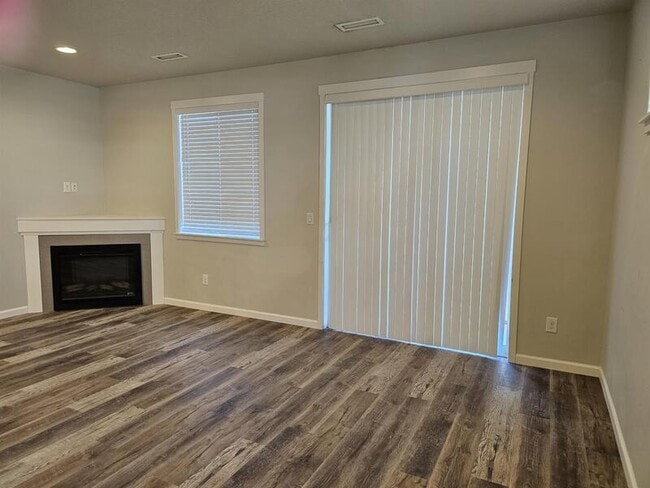 Photo - 5724 NE 58th Way