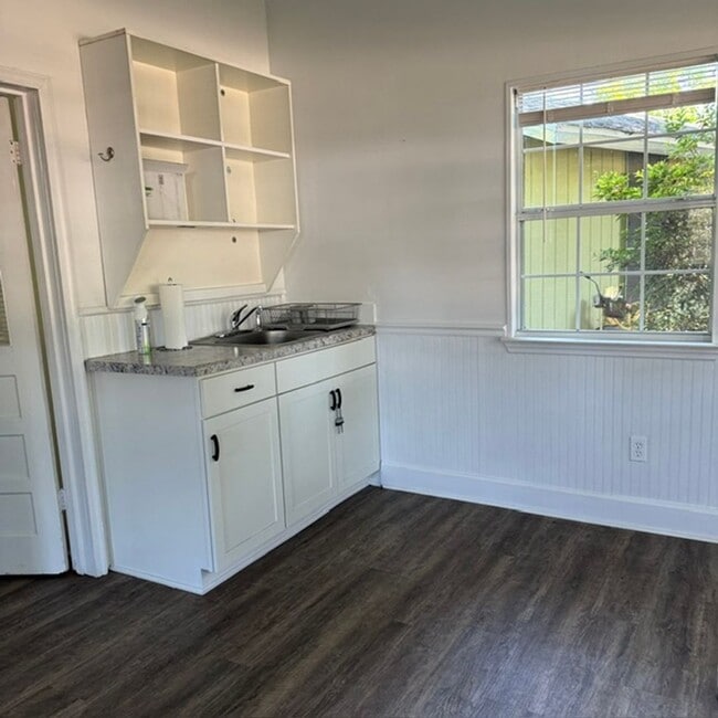 Photo - 1 Bedroom 1 Bath Cottage near Lake Ellen in Crawfordville