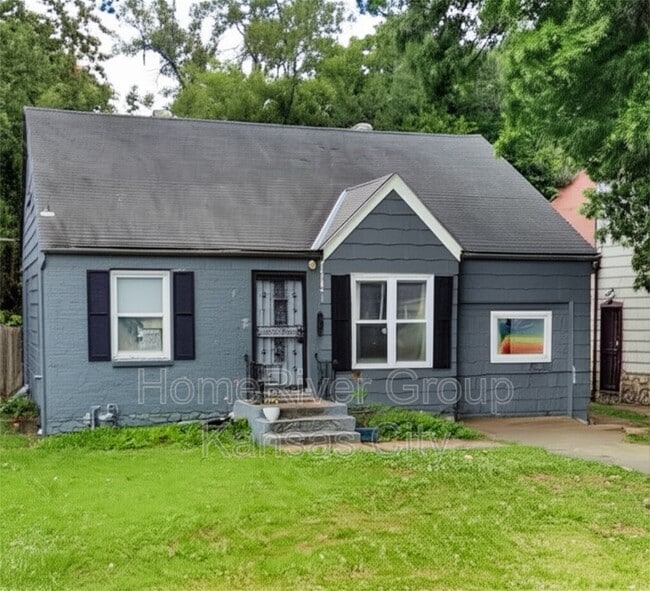 Photo - 1507 E 73rd St House