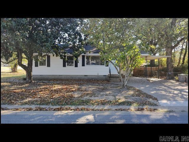 Photo - 204 Dobbs St