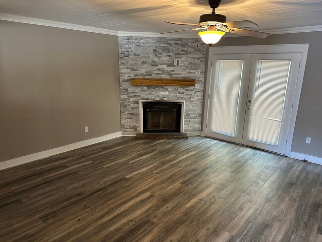 Photo - Available June 1st.  Beautiful 2 bed 1.5 bath in Southaven