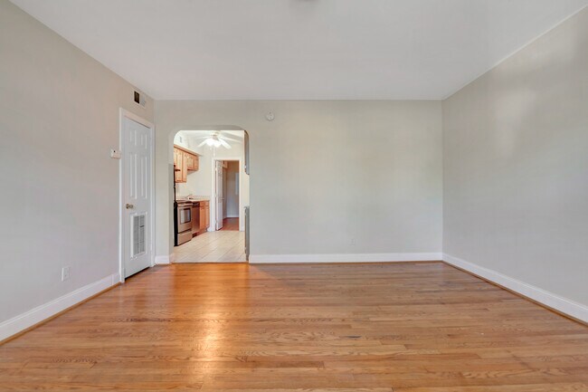 Photo - 1200 Penn St NE Unit 2