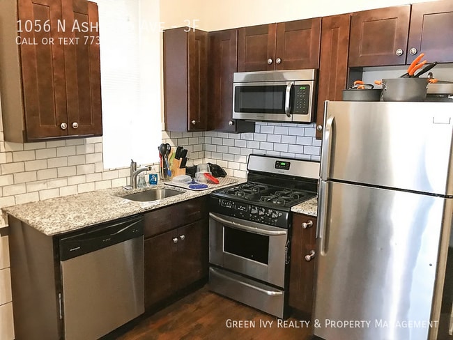 Photo - 1056 N Ashland Ave Unidad 3F