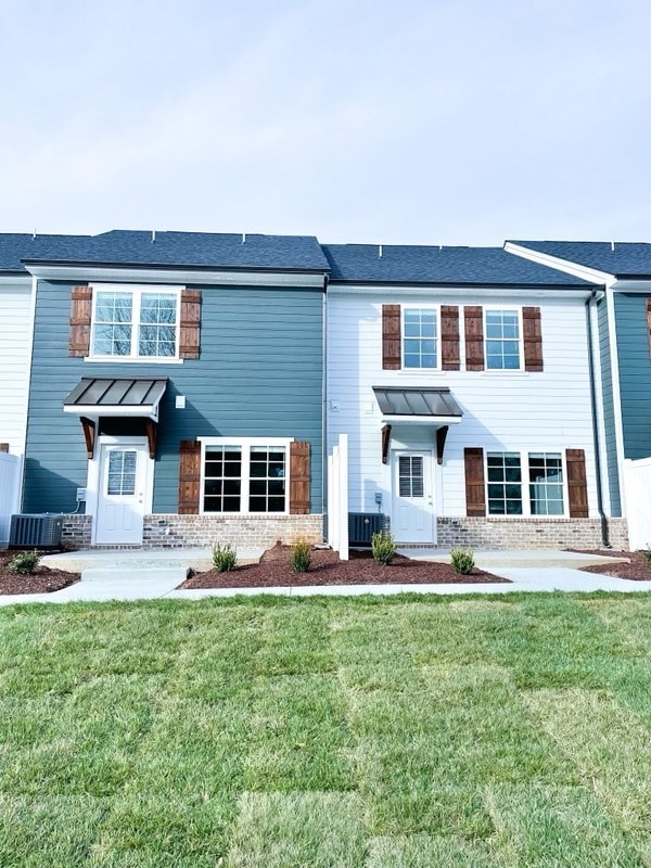 Oakwood Village Townhomes