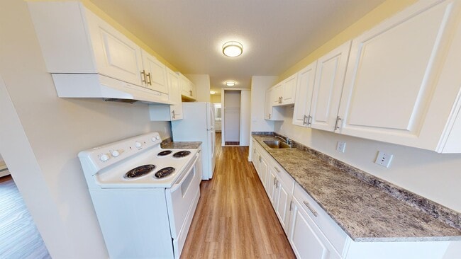 Photo - 10505-10103 103 St Unit 301