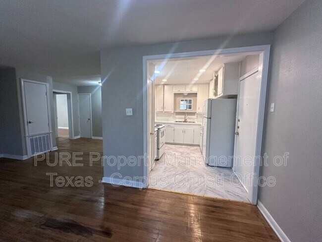 Photo - 538 Chase Dr