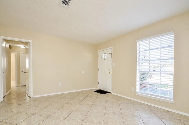 Photo - 10119 Leawood Blvd