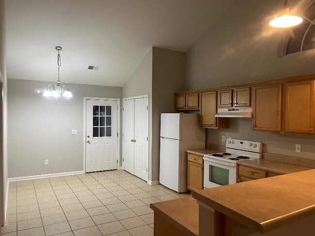 Photo - 138 Cambridge Dr