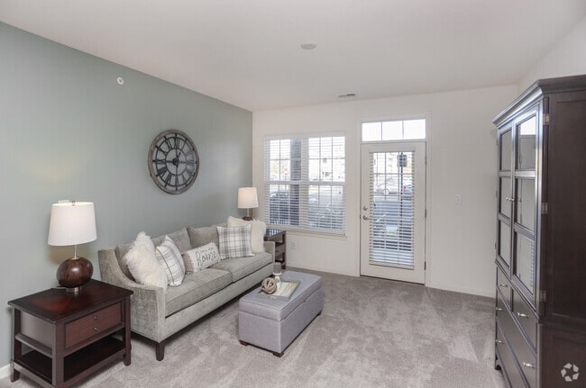 2BR, 2BA - 1094 SF
