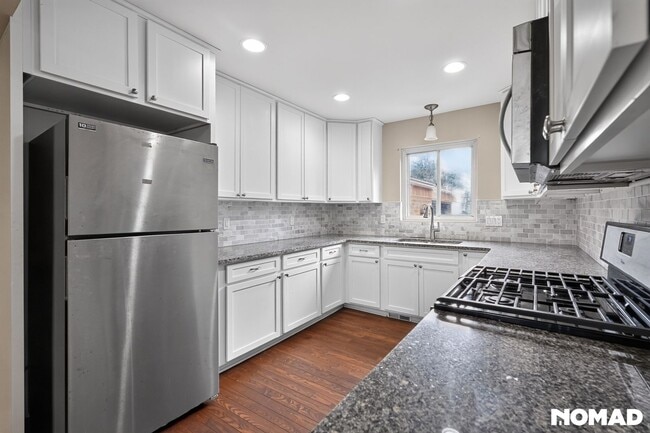 Photo - 8315 Hilton Rd
