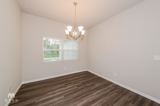 Photo - 216 Prineville St