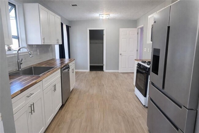 Photo - 5145 Paisley Ct NW