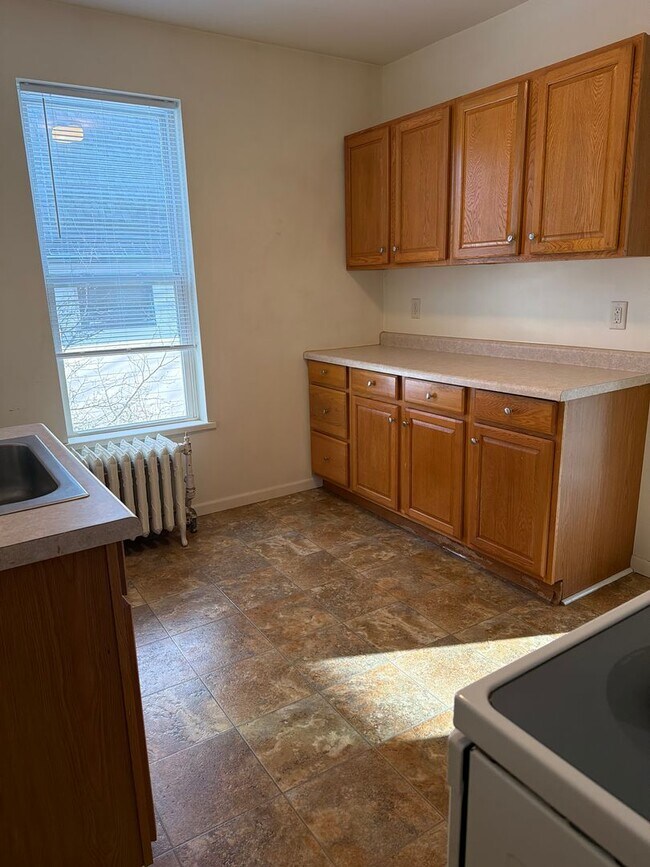 Photo - 376 Alger St Unit 2