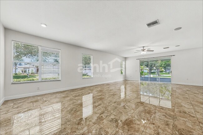 Photo - 802 Lesa Glen Pl