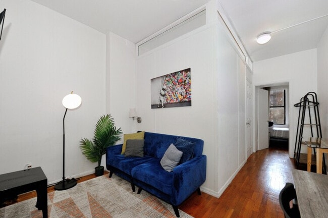 Building Photo - 348 W 36th St. Unit ID1323967P