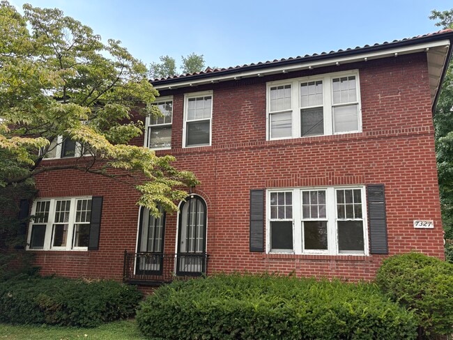 Building Photo - 7327 Pershing Ave Rental