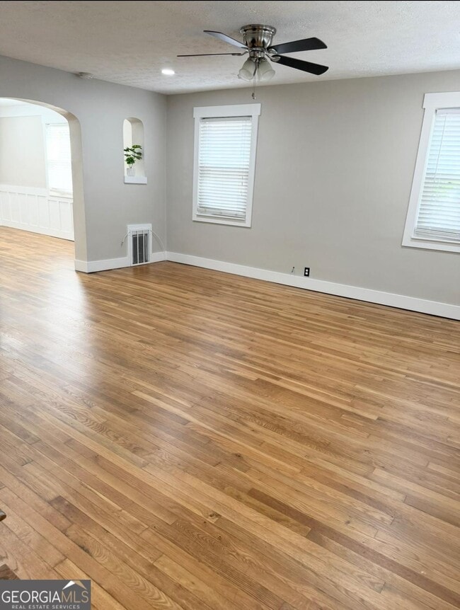 Photo - 1179 Lynmoor Dr NE