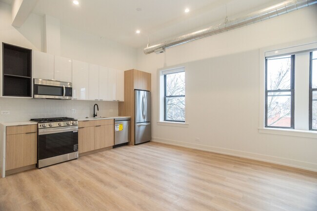 Photo - 2256 N Sawyer Ave