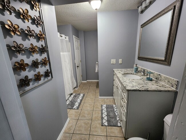 Photo - 307 W Scott St