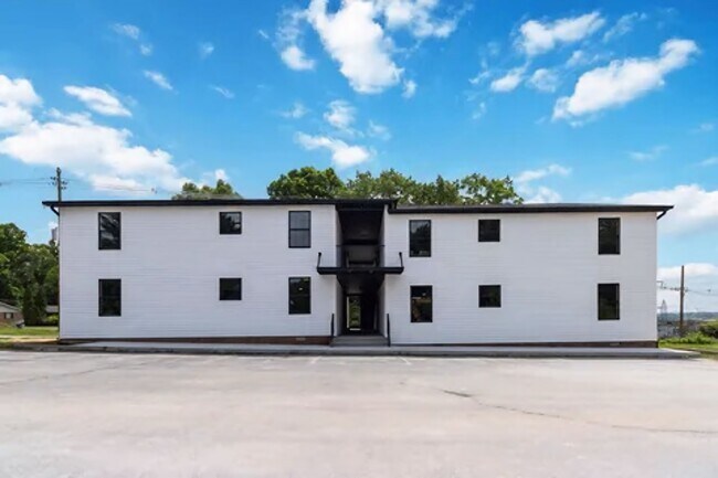56 Hopewell Church Rd Unit 8