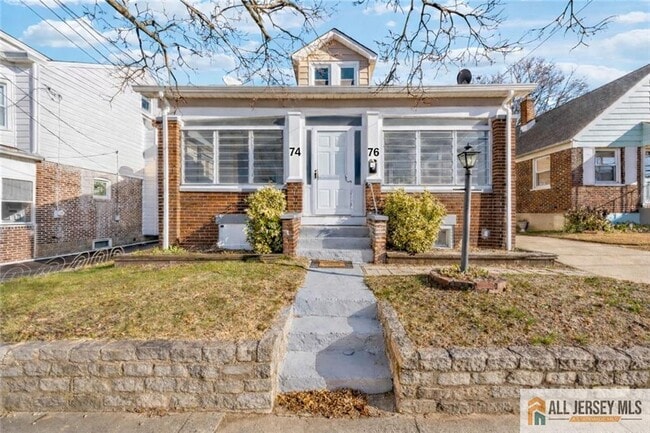 Photo - 76 Andrew St