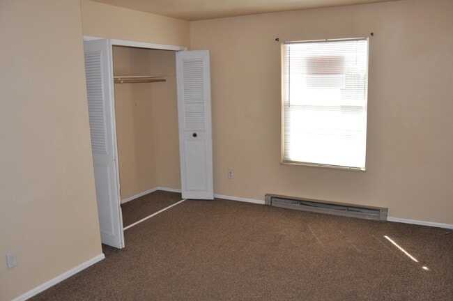 Photo - 1922 N Salem Ave