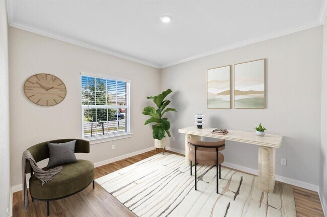 Photo - 305 Arnage Dr