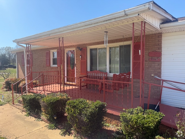 Building Photo - 2630 Amity Hill Rd Rental