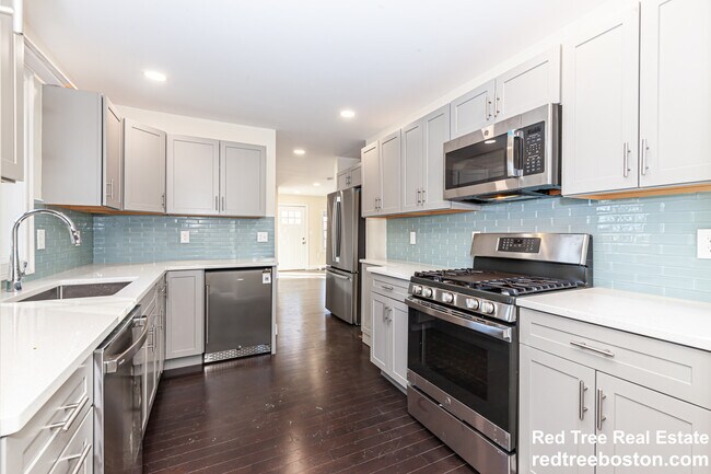 Photo - 70 Stanley Ave