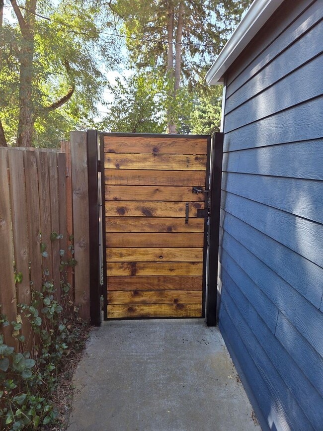 Photo - Beautiful 3 bd, 1 bath open kitchen/living...