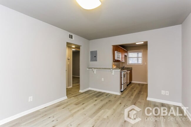 Photo - 271 Glen Iris Dr NE Unit 3a