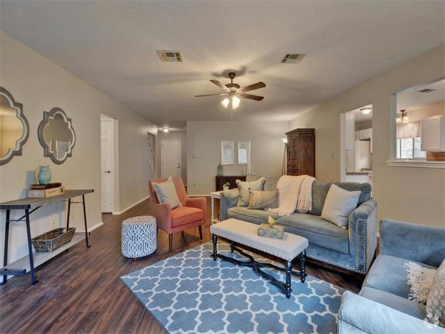 Building Photo - 7601 Hawkeye Dr Rental