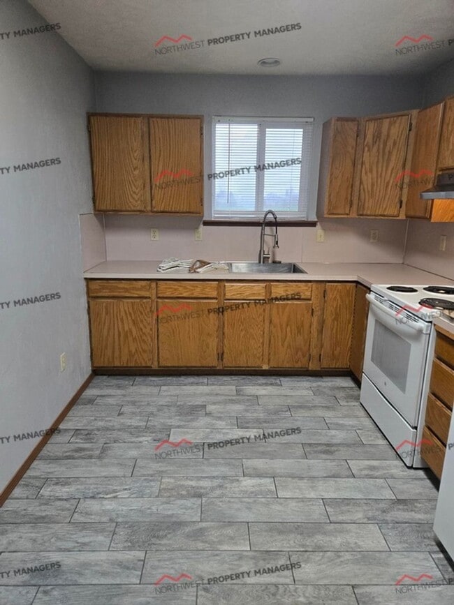 Photo - R325C Unit S