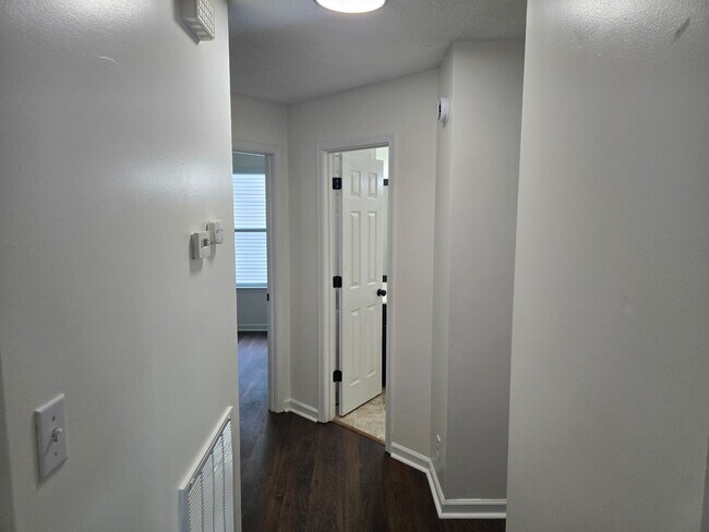 Photo - 118 Shady Maple Dr