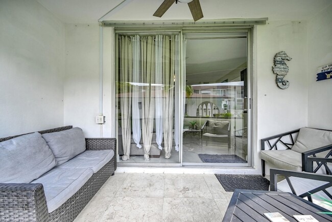 Photo - 400 SE 10th St Unidad 105